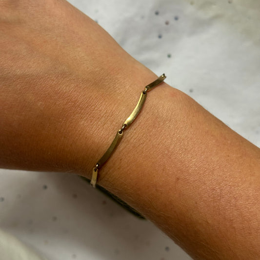 Vintage Avon Dainty Gold Bar Chain Bracelet
