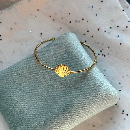 Gold Scallop Shell Cuff Bangle Bracelet