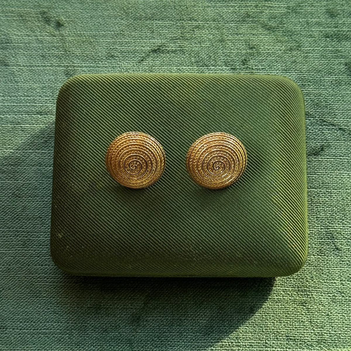 Vintage Avon Gold Spiral Earrings