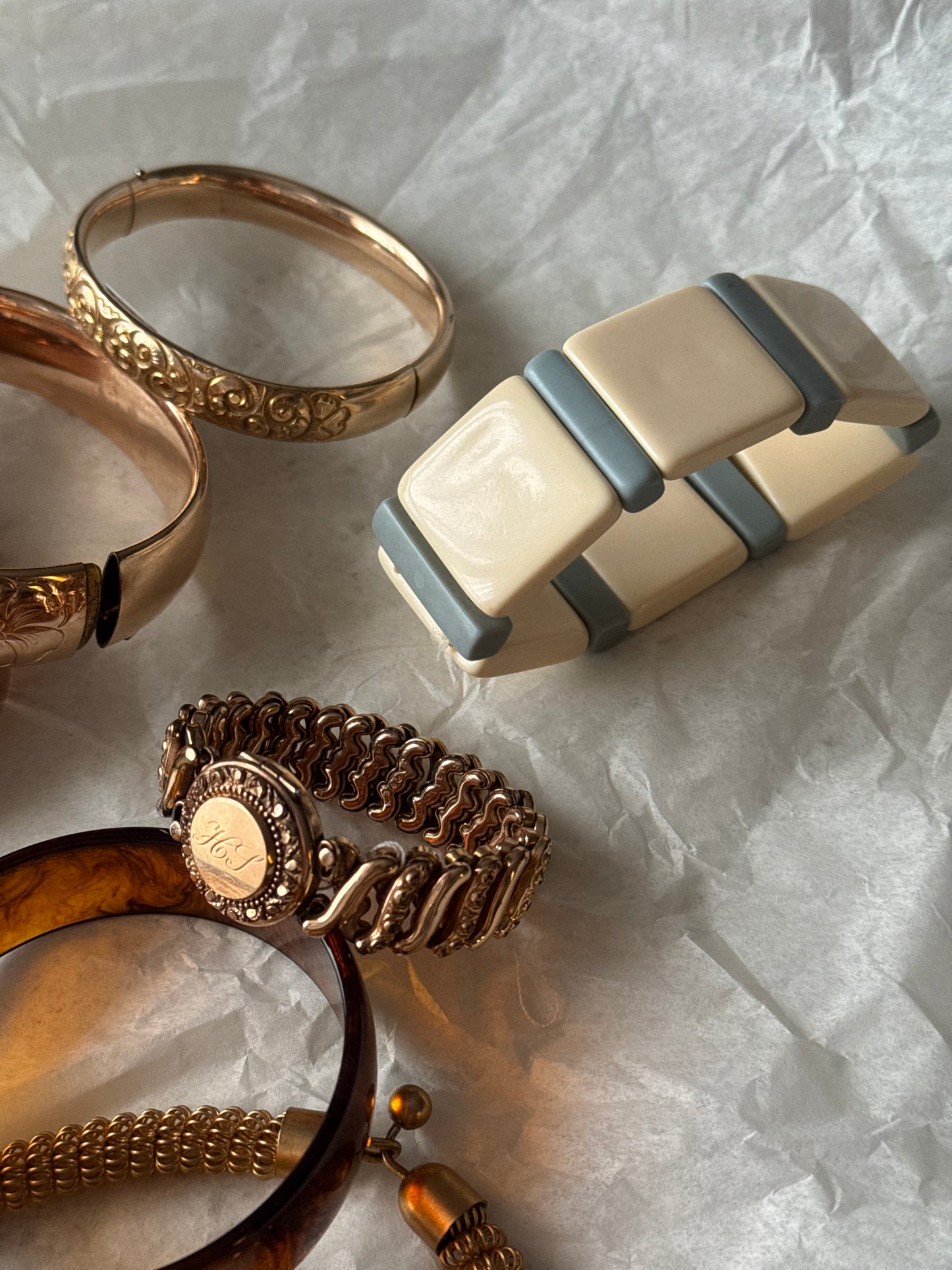 Vintage Blue & Cream Stretch Bracelet