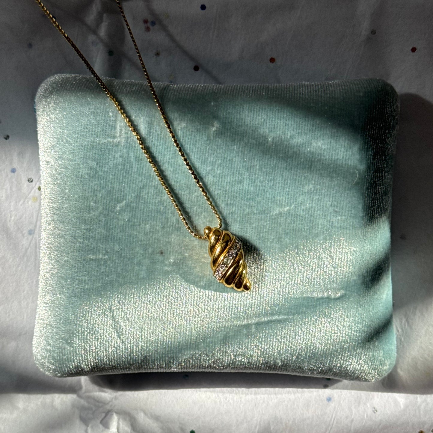 Vintage 1960s Trifari Gold Necklace with Rhinestones