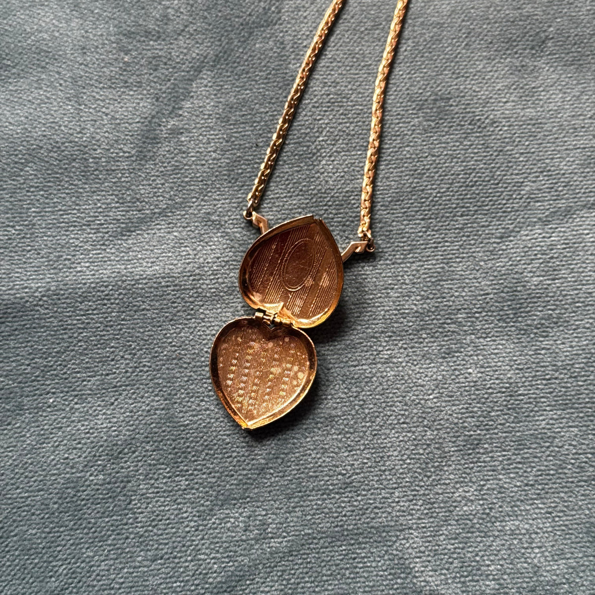 Vintage Heart Locket Pendant Necklace