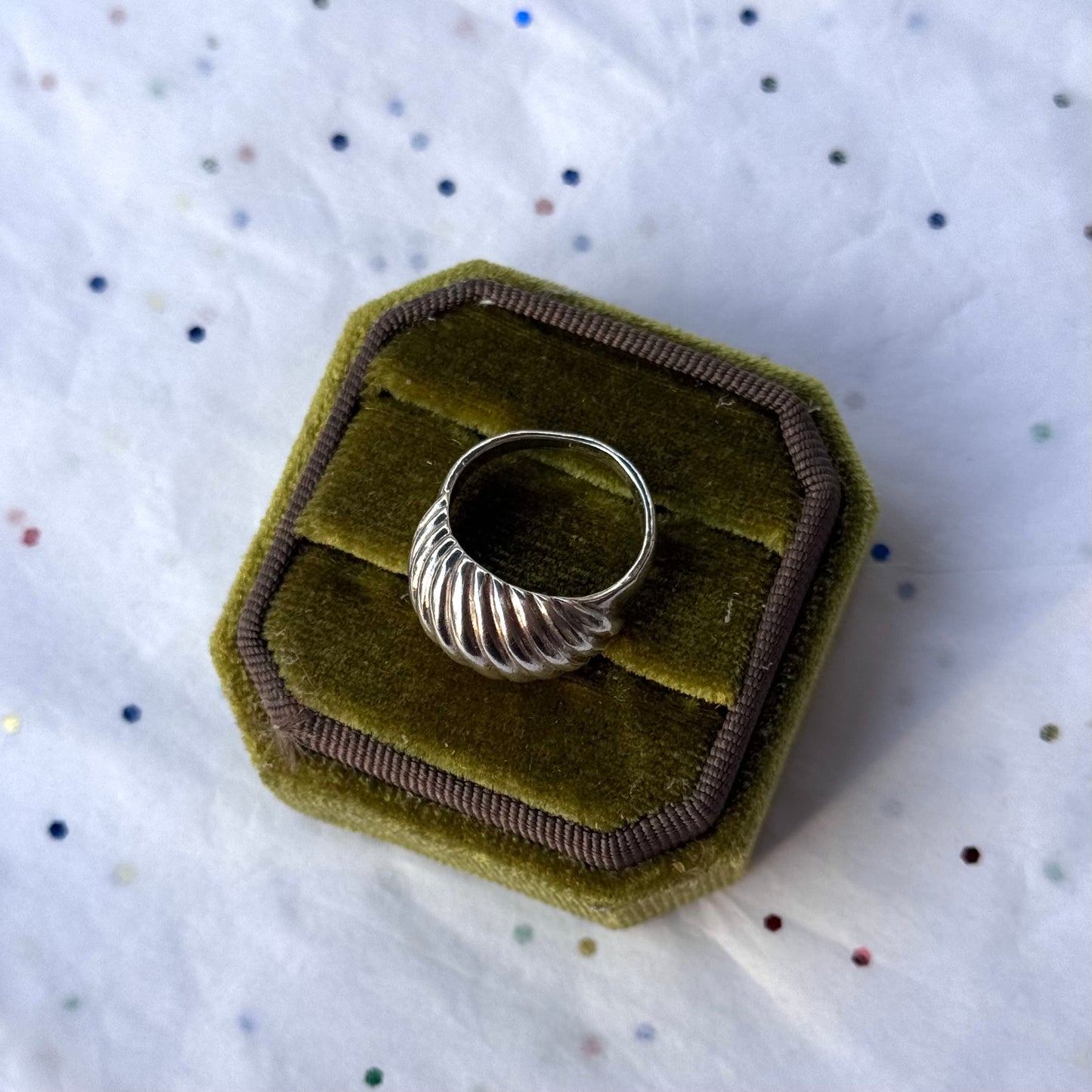 Vintage Sterling Silver Ribbed Dome Croissant Ring