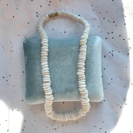 Vintage 1970s Real Puka Shell Necklace