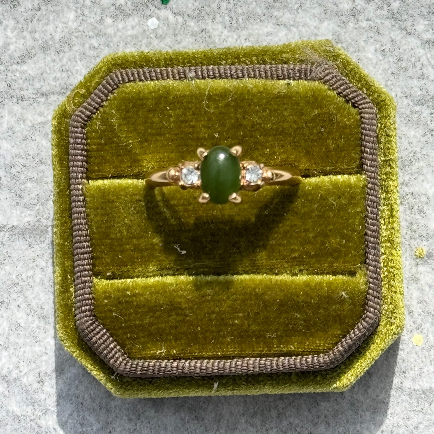 Vintage Jade & Rhinestone Gold Tone Avon Ring