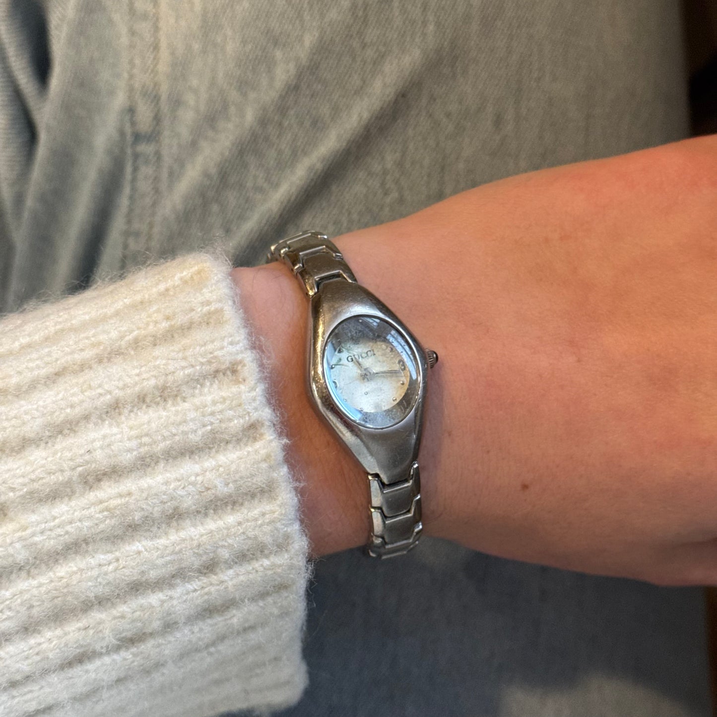 Vintage 1990s Authentic Gucci Silver & White Bubble Watch