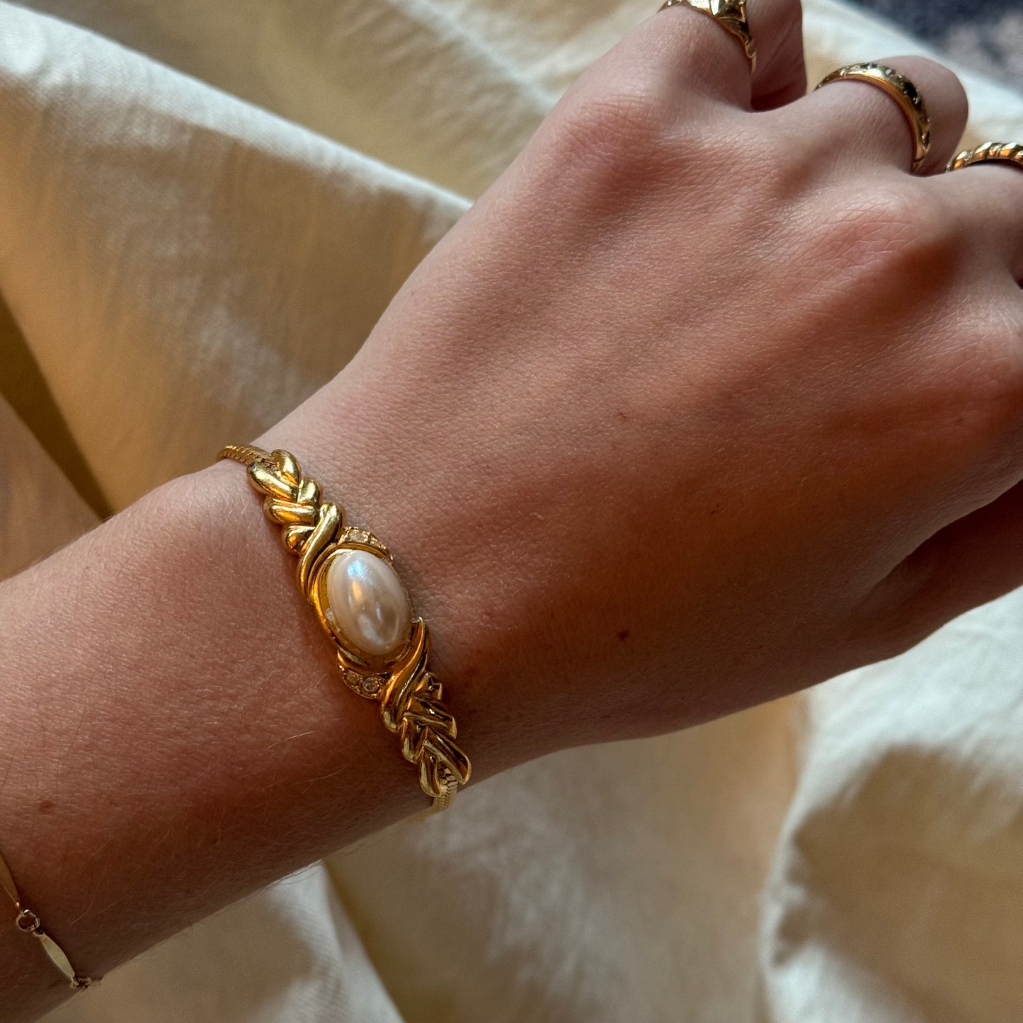 Vintage Avon Pearl Bracelet