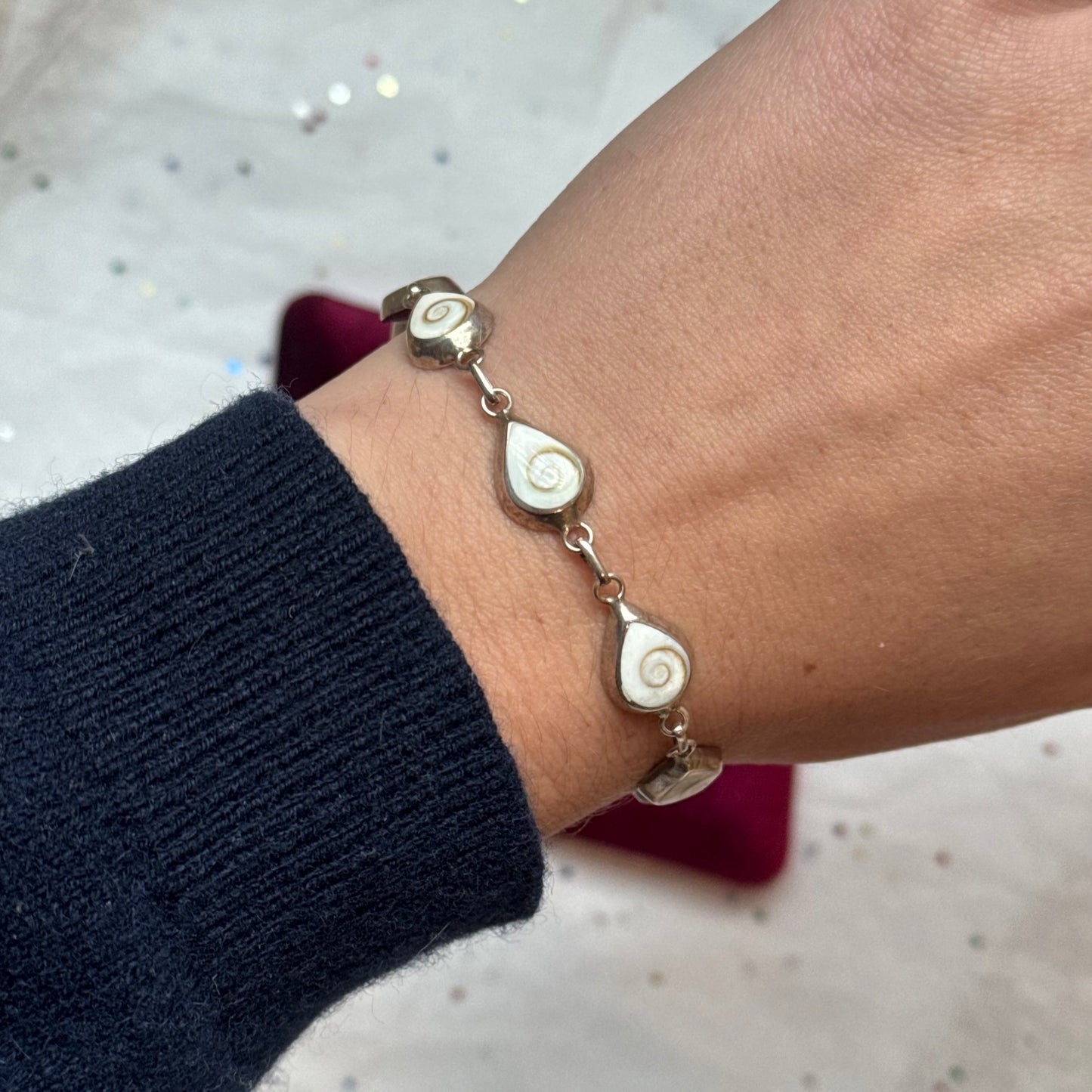 925 Sterling Silver Teardrop Shell Bracelet - Sourced in Greece