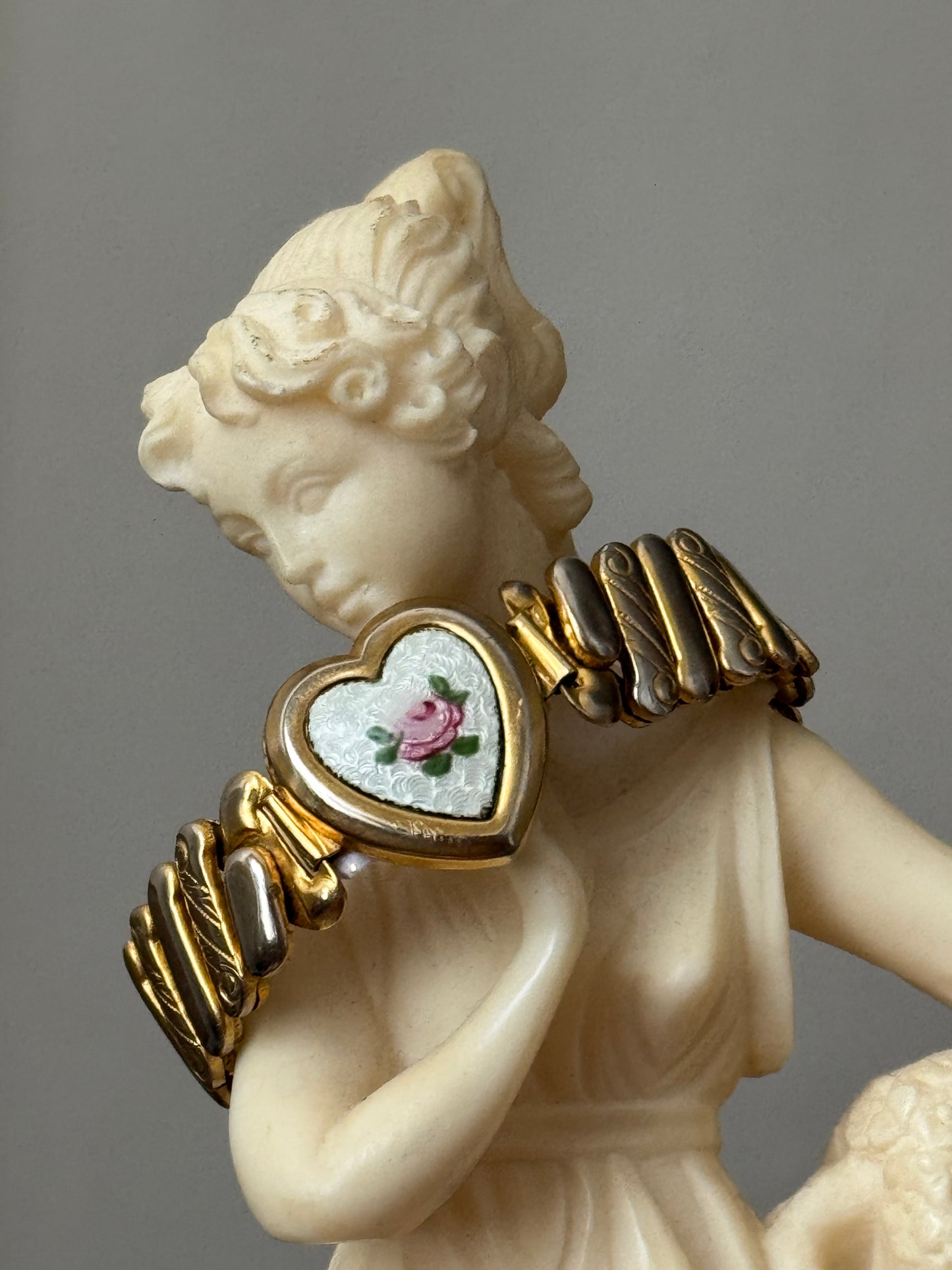 Vintage Guilloché Sweetheart Stretch Bracelet