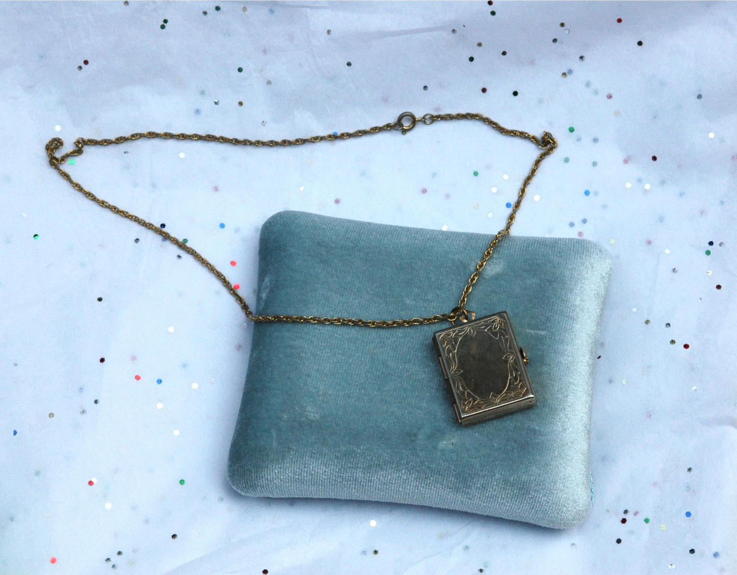 Vintage Gold Tone 4 Photo Square Locket Necklace