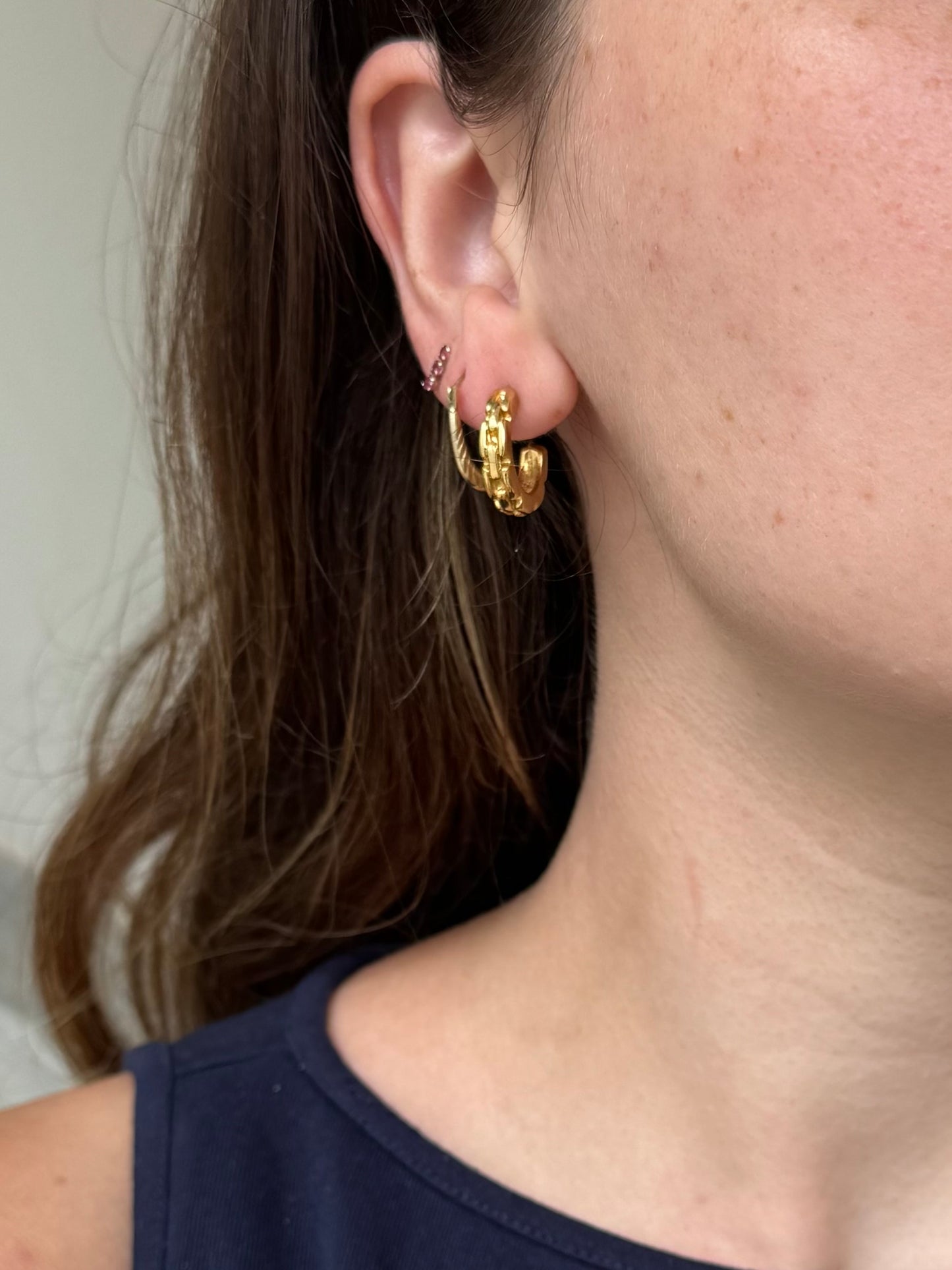 Vintage Gold Chain Link Hoop Post Earrings