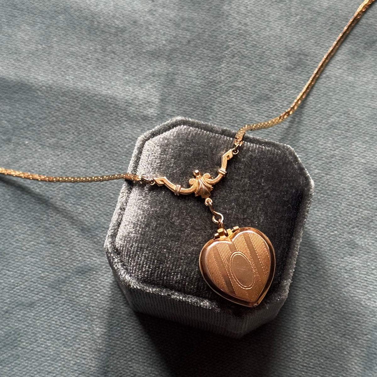 Vintage Heart Locket Pendant Necklace