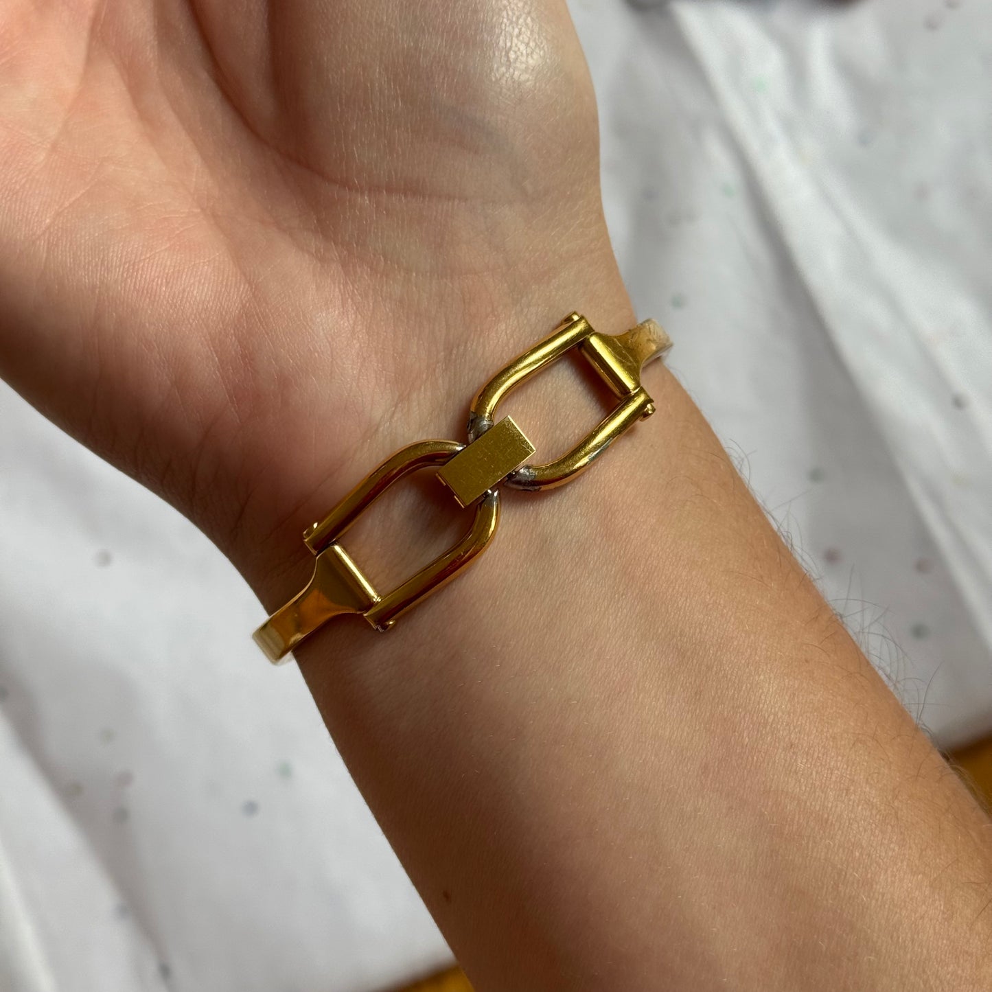 Vintage Authentic Gucci Running Gold Horsebit 1500L Watch