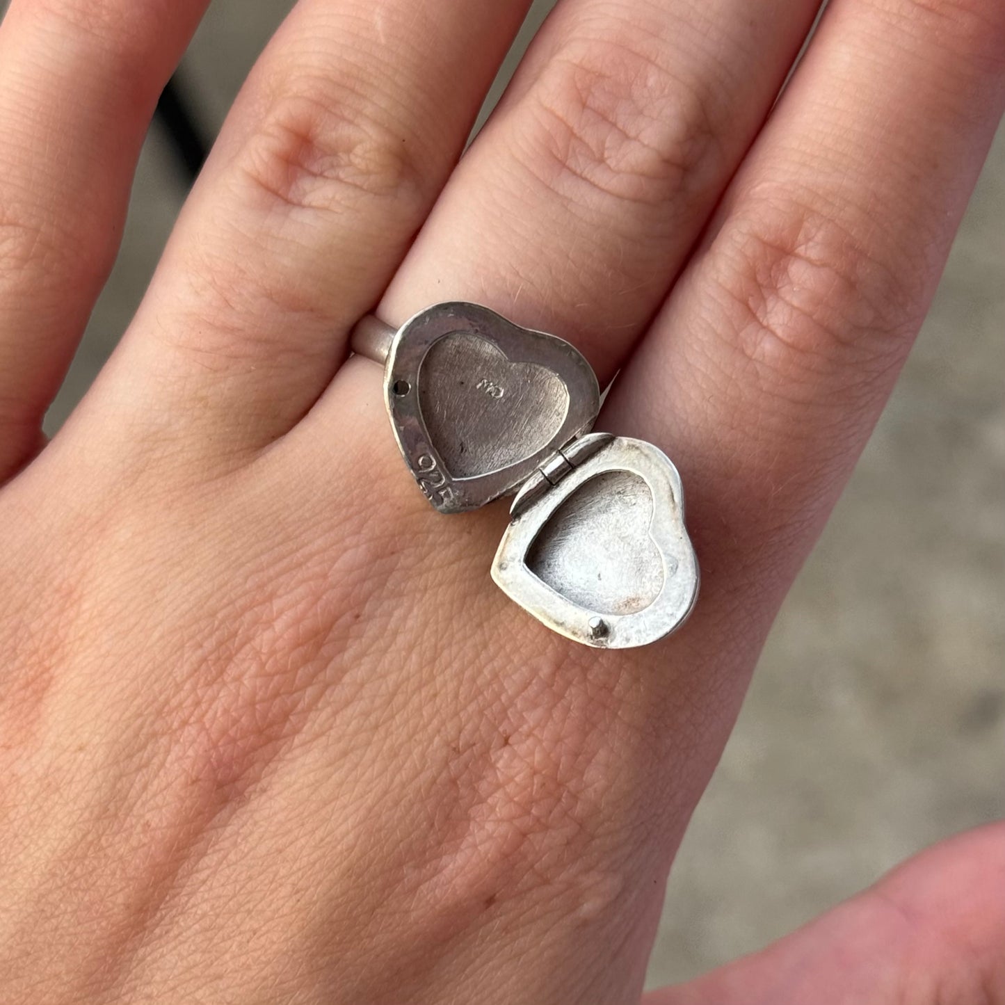 Vintage 925 Sterling Silver Heart Locket Ring