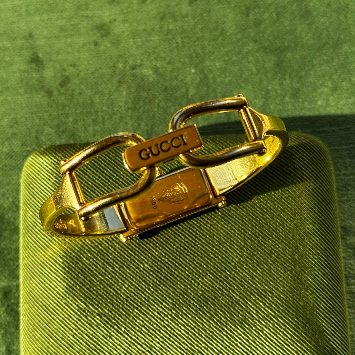 Vintage Authentic Gucci Gold Horsebit 1500L Watch