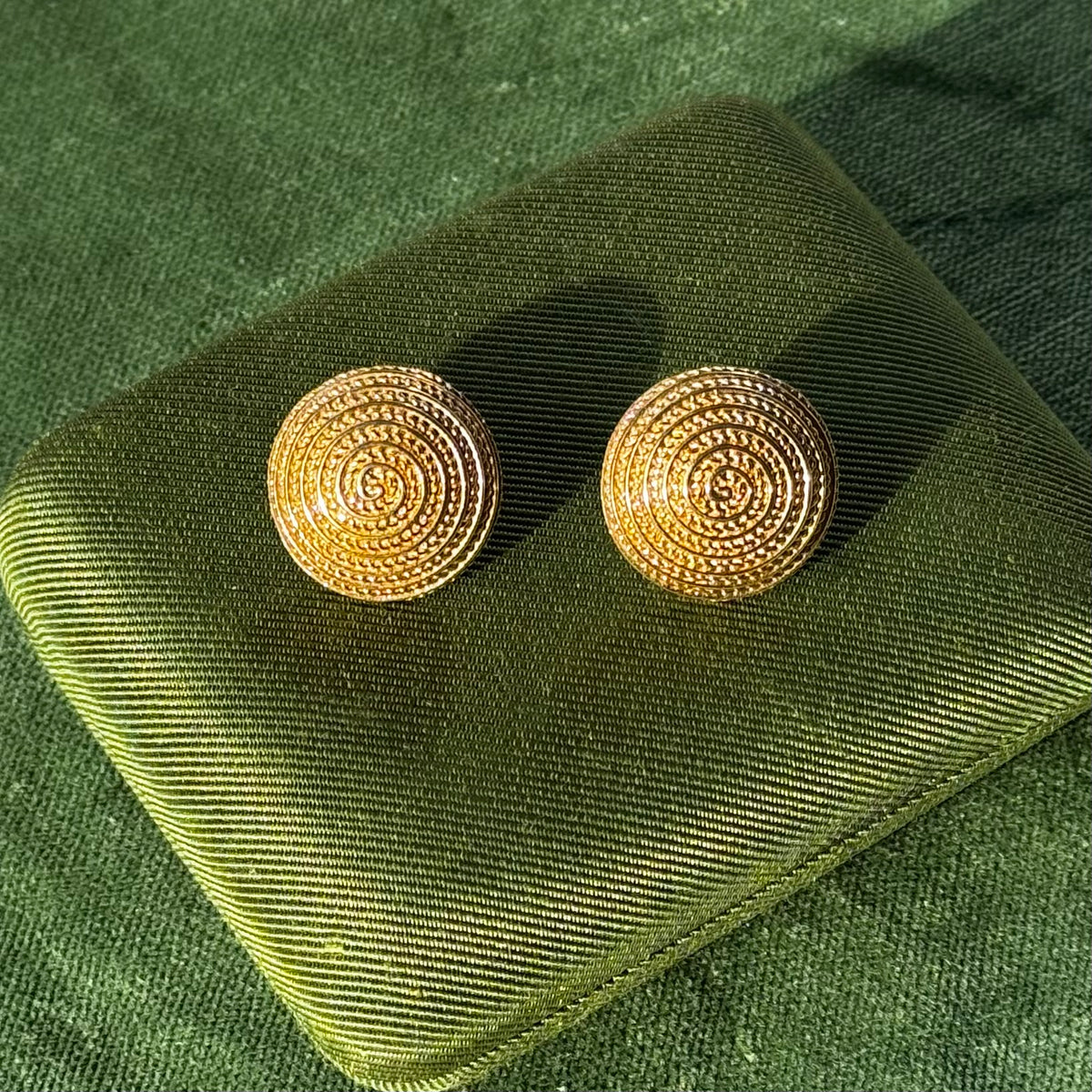 Vintage Avon Gold Spiral Earrings