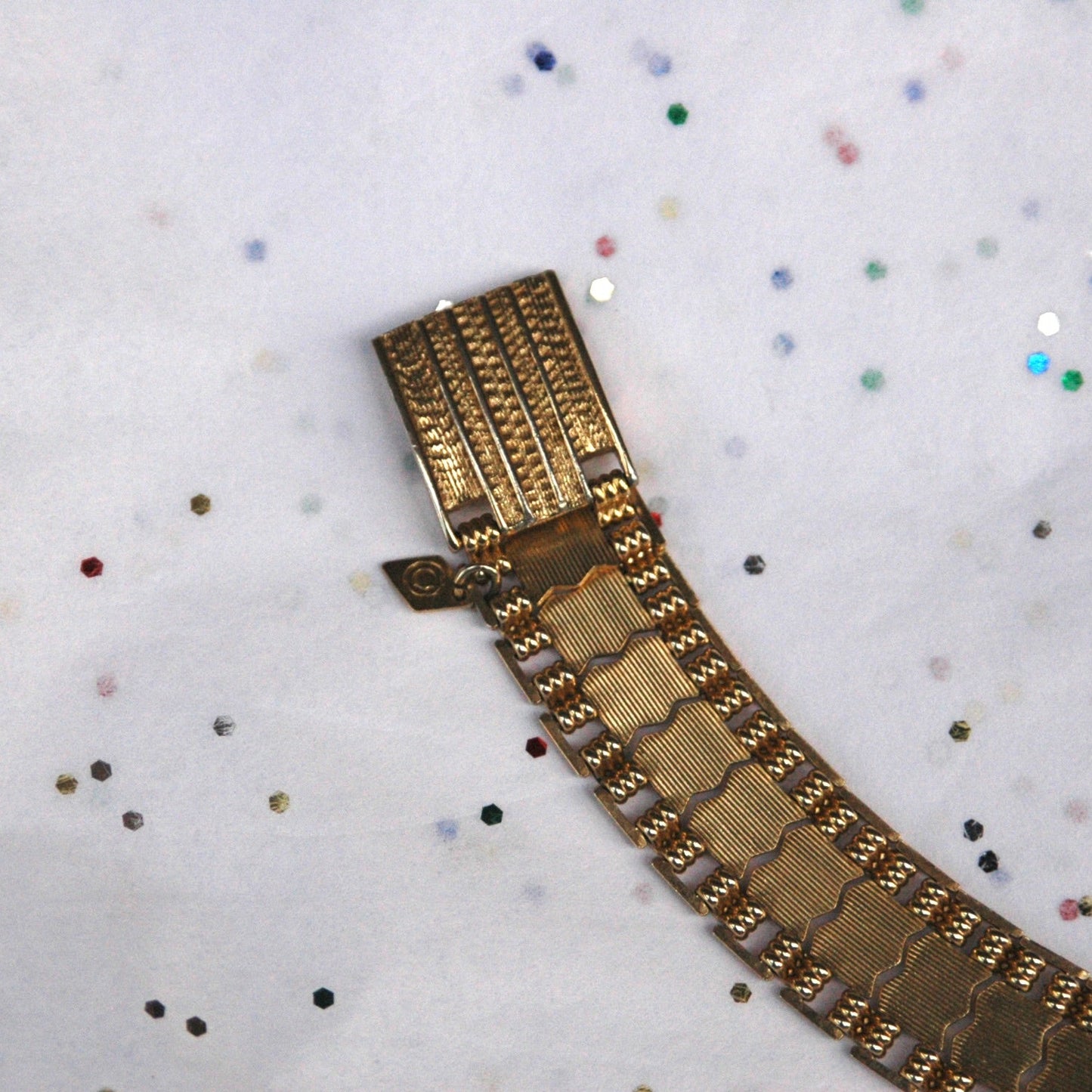 Vintage 1950s-1960s Sarah Coventry Gold Tone Bracelet