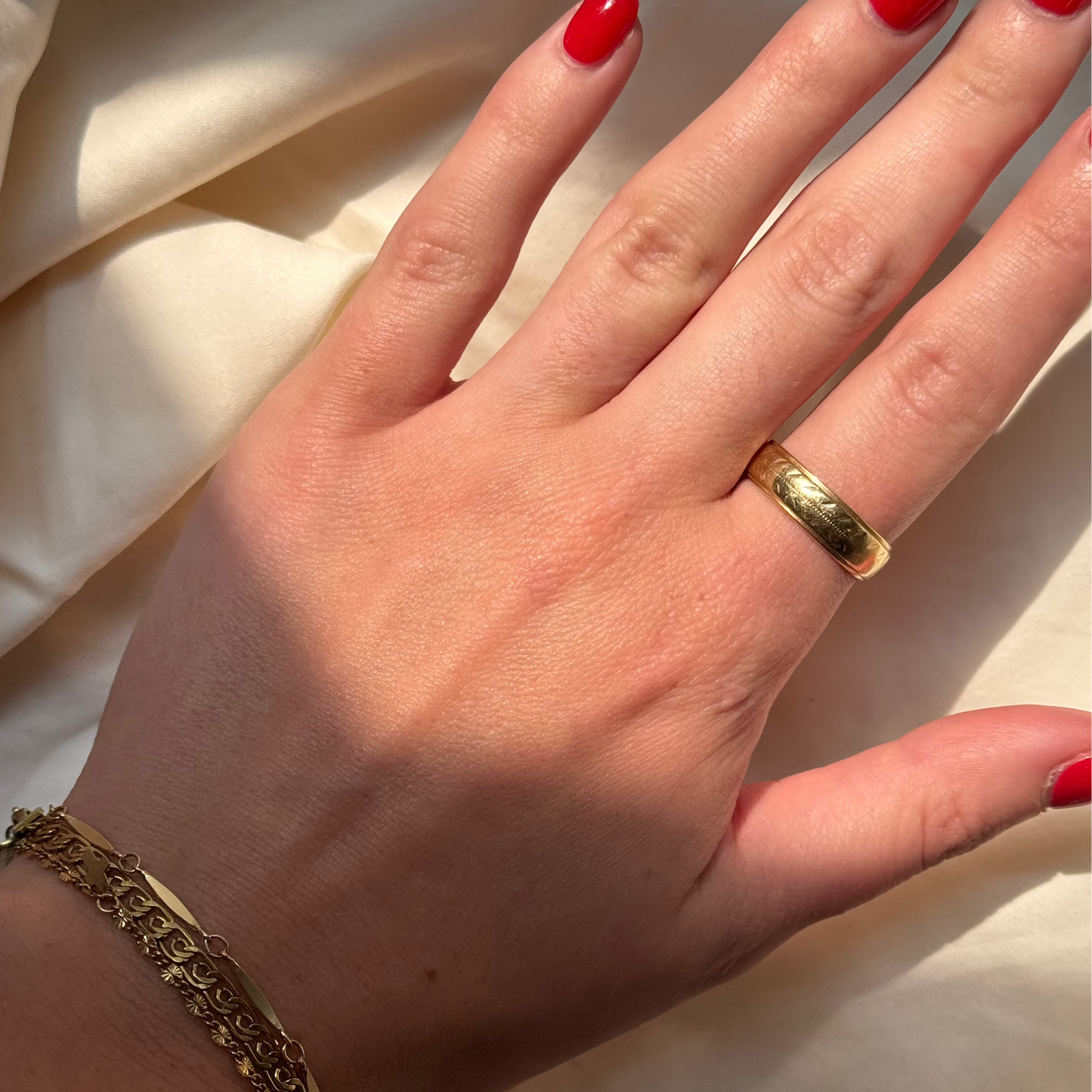 Vintage 14k Gold Band with Etched Detail - Over 5 Grams